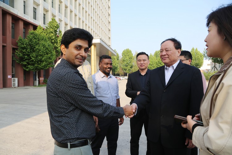 Warmly Welcome Indian Businessmen Visit China Coal Group For Purchase