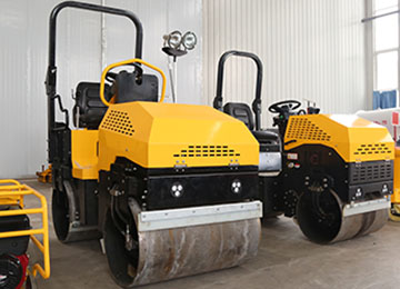 Ride On Double Drum Diesel Vibration Compactor Road Roller